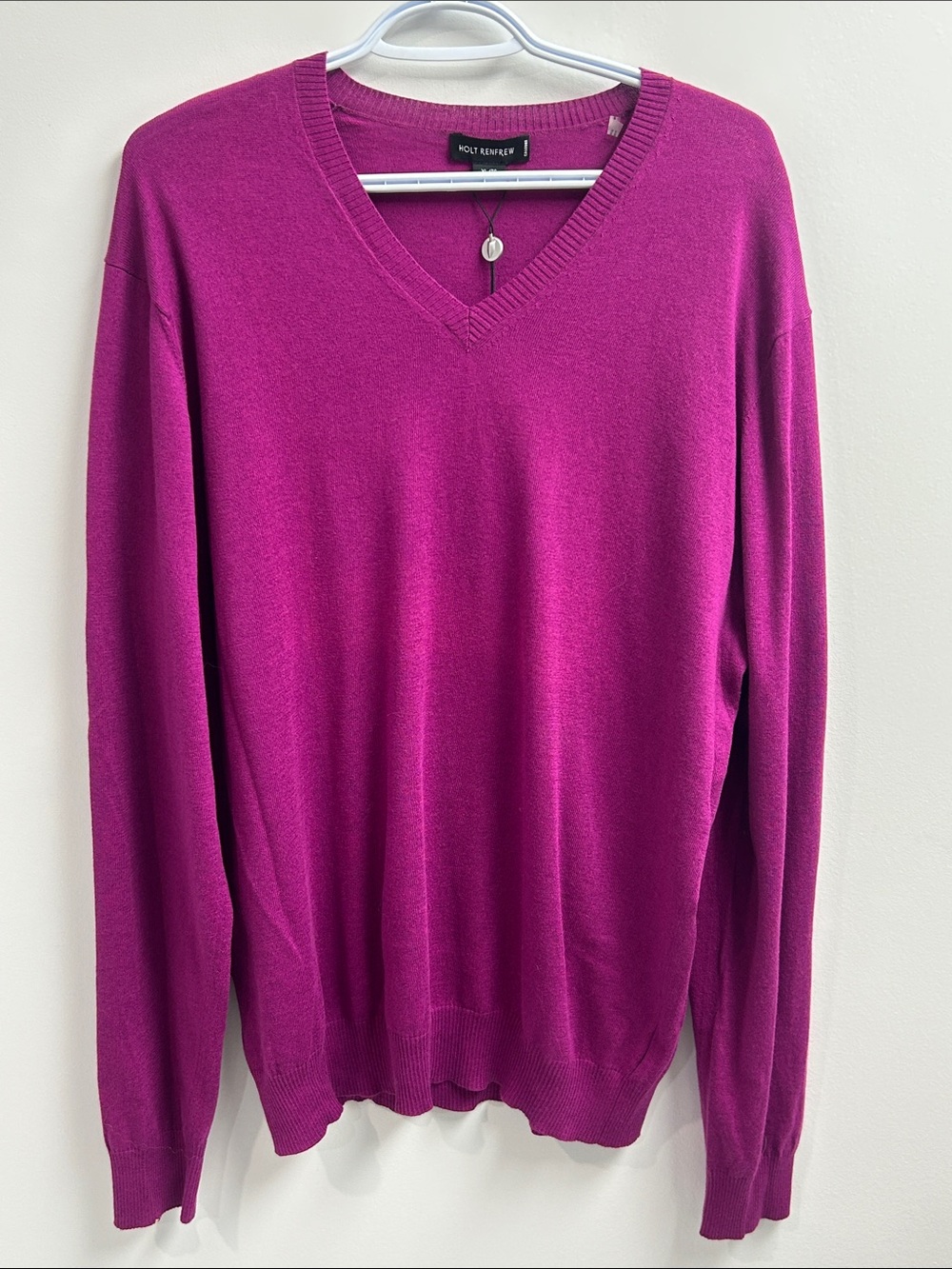 Holt Renfrew Cotton/Cashmere V-Neck Sweater in Magenta